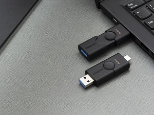 what-is-the-most-common-type-of-storage-device-for-transferring-files-from-one-computer-to-another-1688027999-640x480
